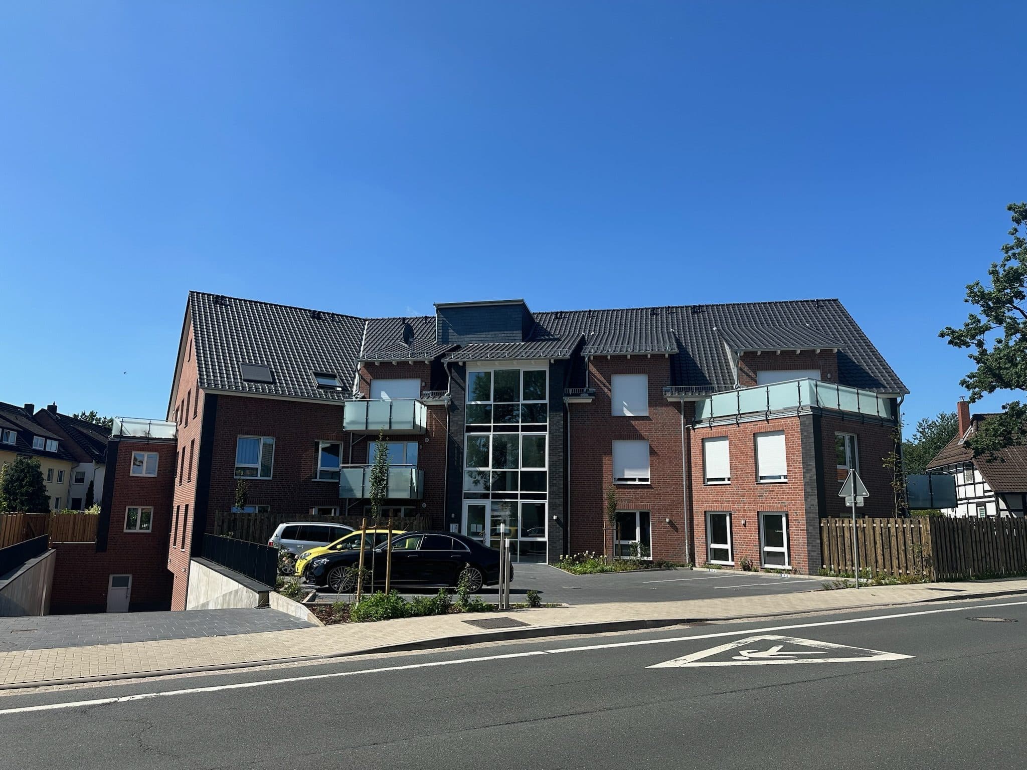 Außenvisualisierung Bissendorfer Straße 11, 30900 Wedemark – Gebäude von der Straße, Klinker mit Satteldach