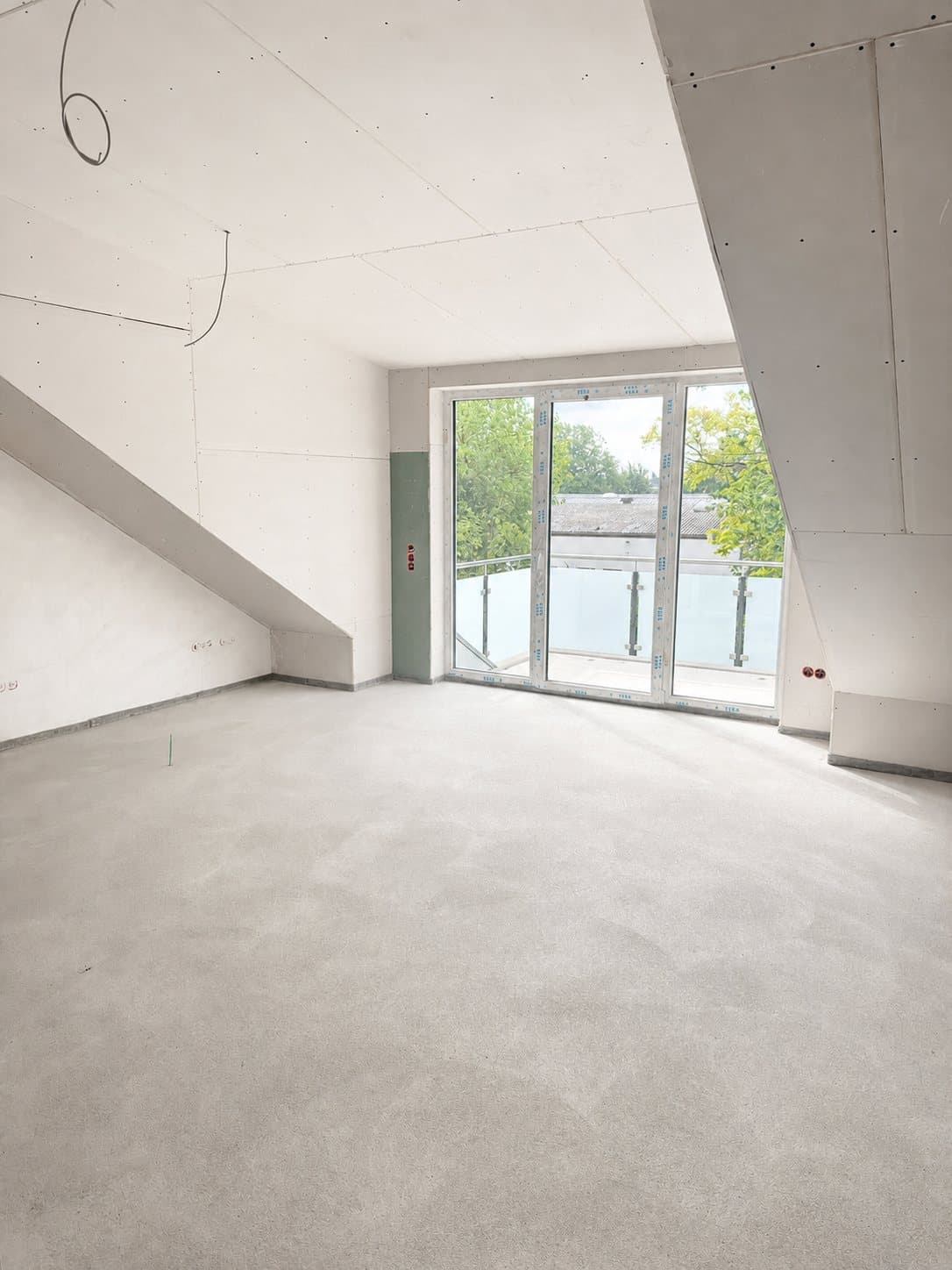Baufortschritt Rotkamp 1, 30900 Wedemark – Dachgeschosswohnung mit Balkonzugang