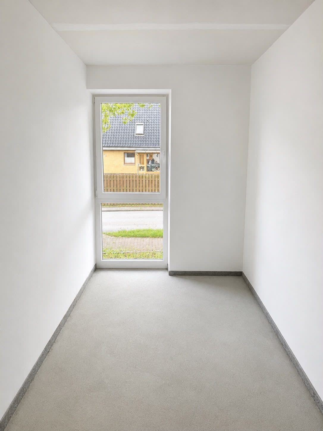 Innenvisualisierung Rotkamp 1, 30900 Wedemark – Zimmer mit bodentiefer Fenstertür